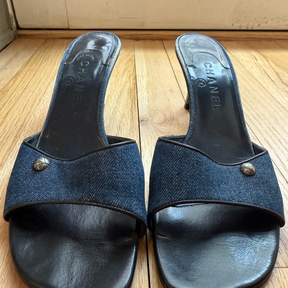 Vintage Chanel Denim Heels - Picture 4 of 14